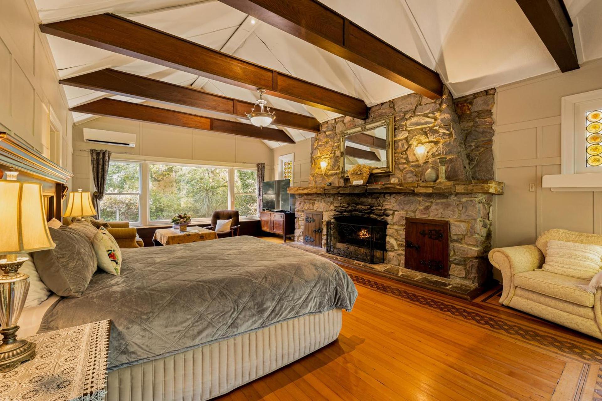 Arnica Views Summit Retreat Bed & Breakfast Mount Dandenong Ngoại thất bức ảnh