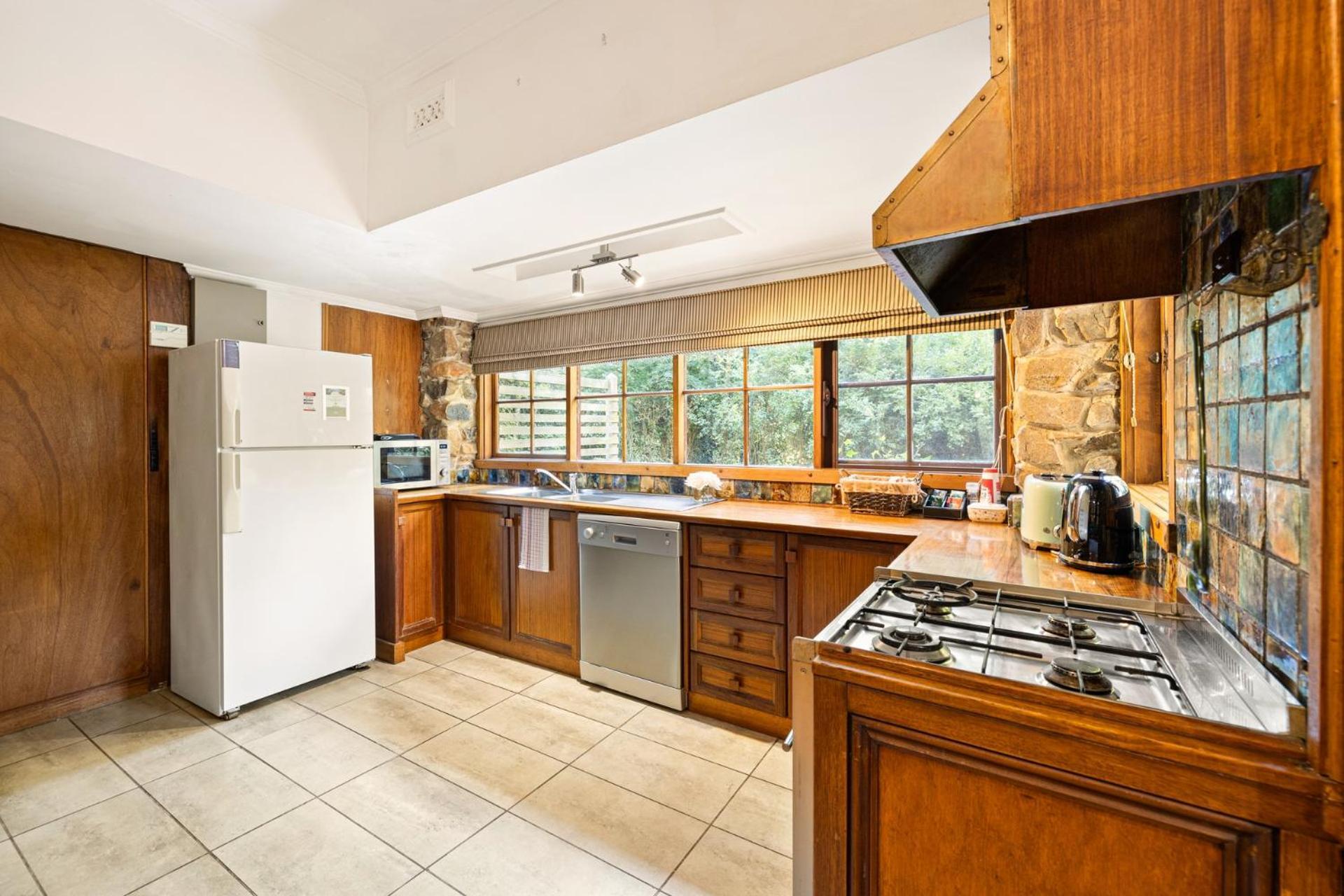 Arnica Views Summit Retreat Bed & Breakfast Mount Dandenong Ngoại thất bức ảnh