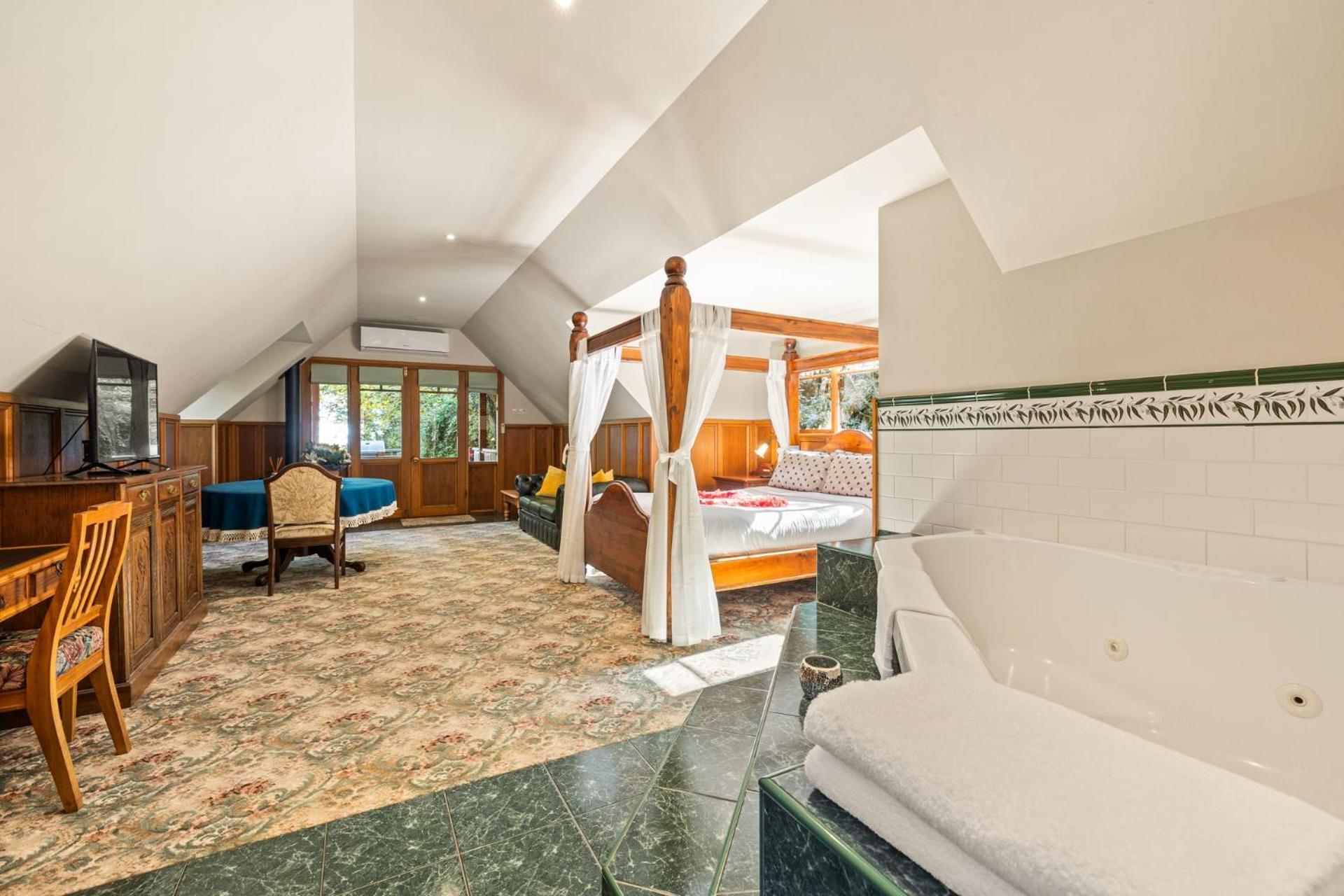Arnica Views Summit Retreat Bed & Breakfast Mount Dandenong Ngoại thất bức ảnh