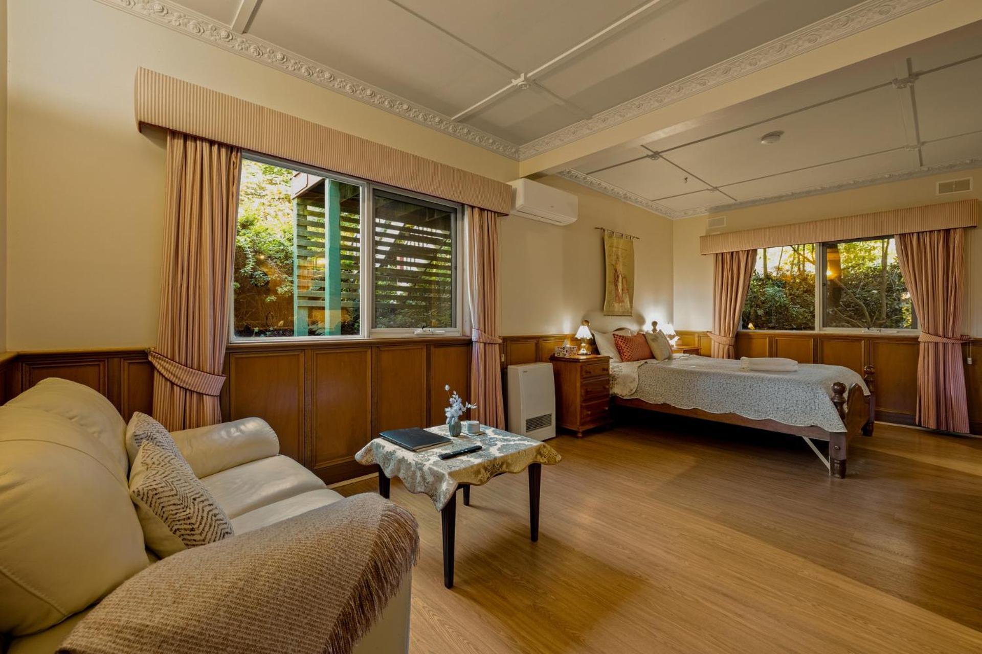 Arnica Views Summit Retreat Bed & Breakfast Mount Dandenong Ngoại thất bức ảnh