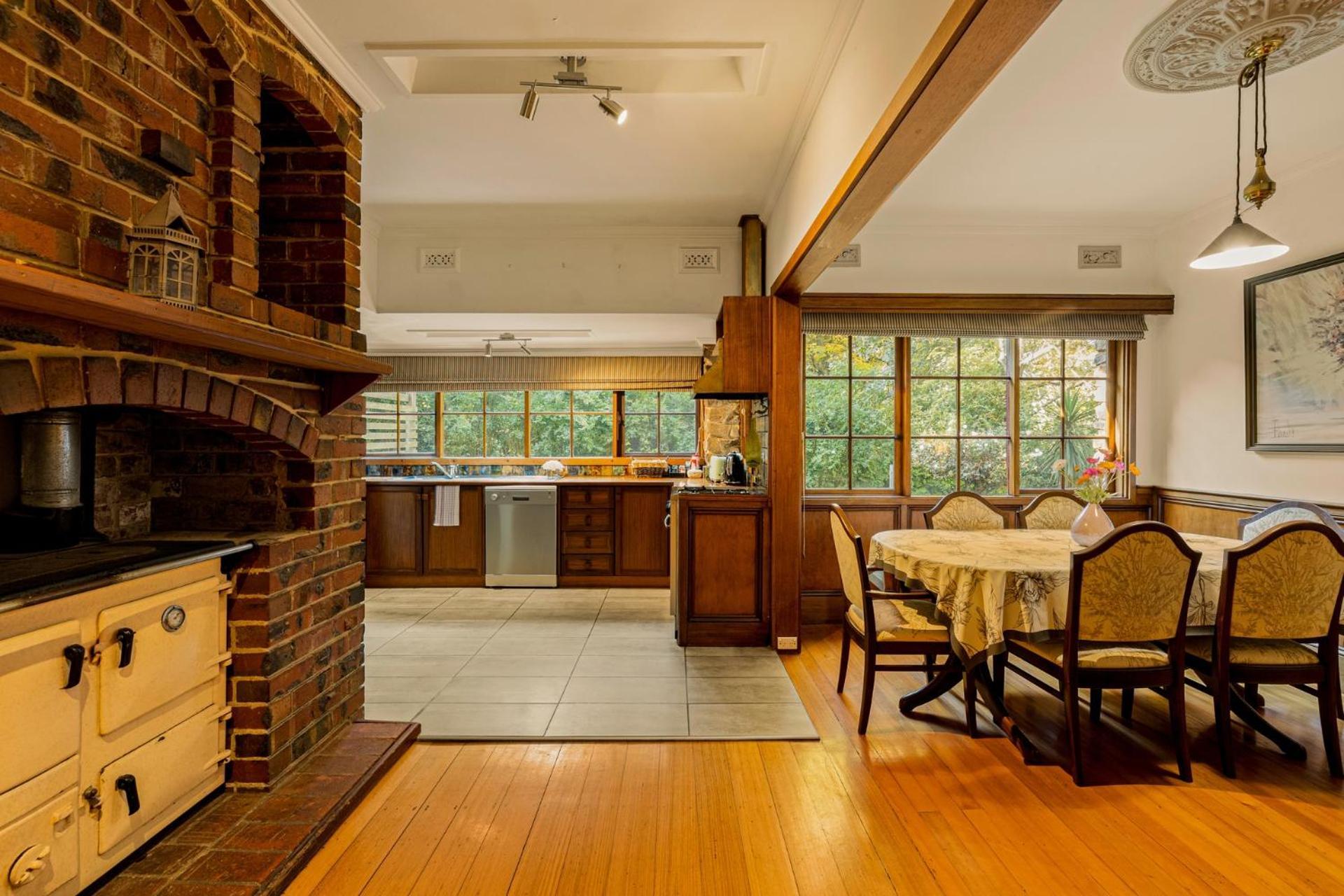 Arnica Views Summit Retreat Bed & Breakfast Mount Dandenong Ngoại thất bức ảnh