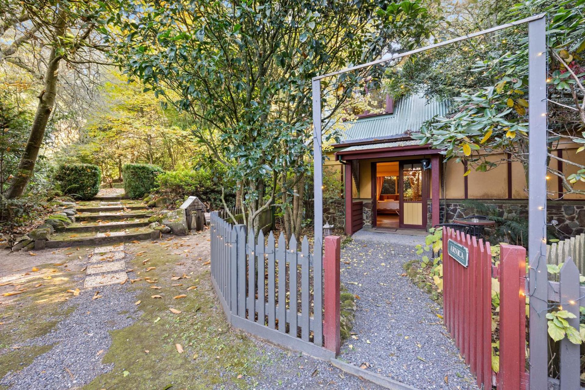 Arnica Views Summit Retreat Bed & Breakfast Mount Dandenong Ngoại thất bức ảnh